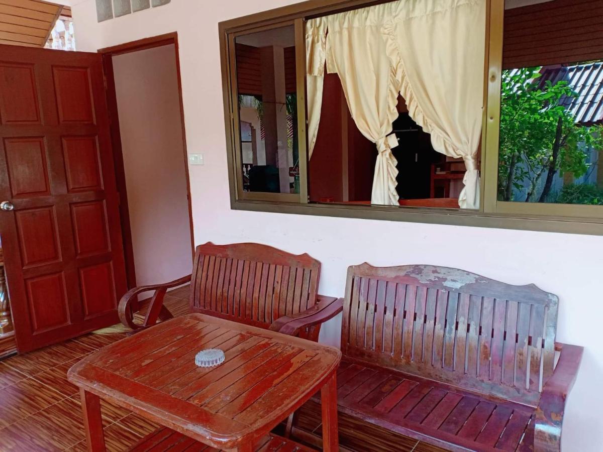 Silver Beach Bungalow Haad Yao Exterior photo