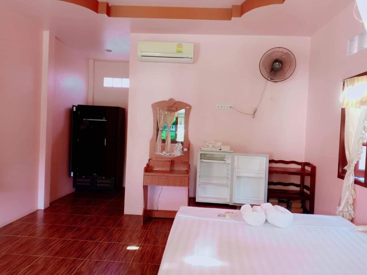 Silver Beach Bungalow Haad Yao Exterior photo